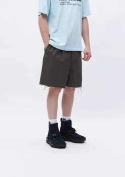 Tuck Short Pants